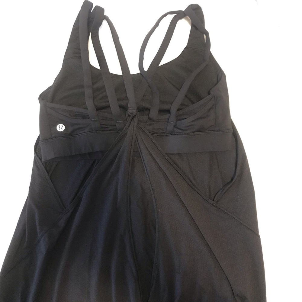 Lululemon tank/sport bra